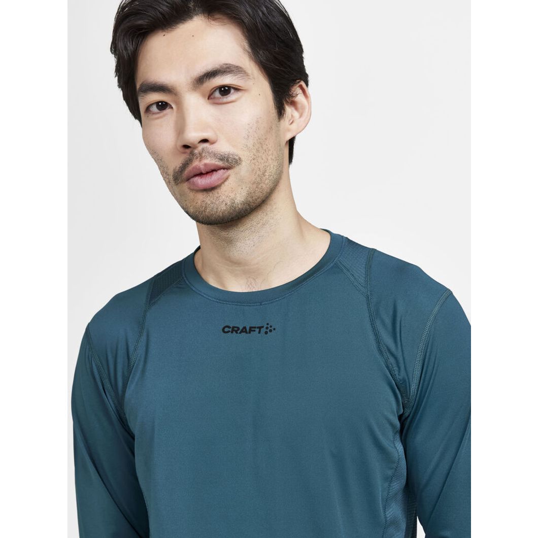 Adv Essence Longsleeve Tee