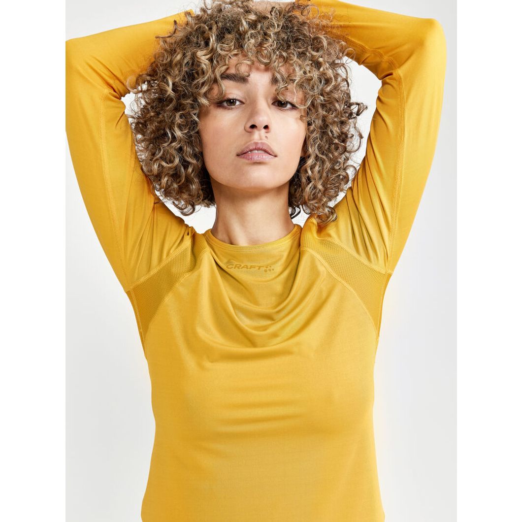 Adv Essence Longsleeve Damen