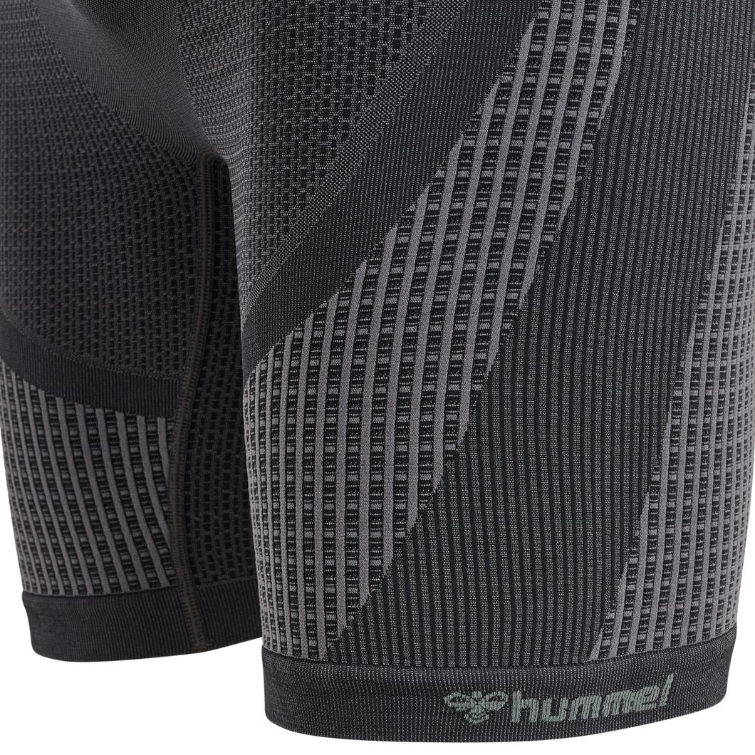 OLLI SEAMLESS TIGHT SHORTS