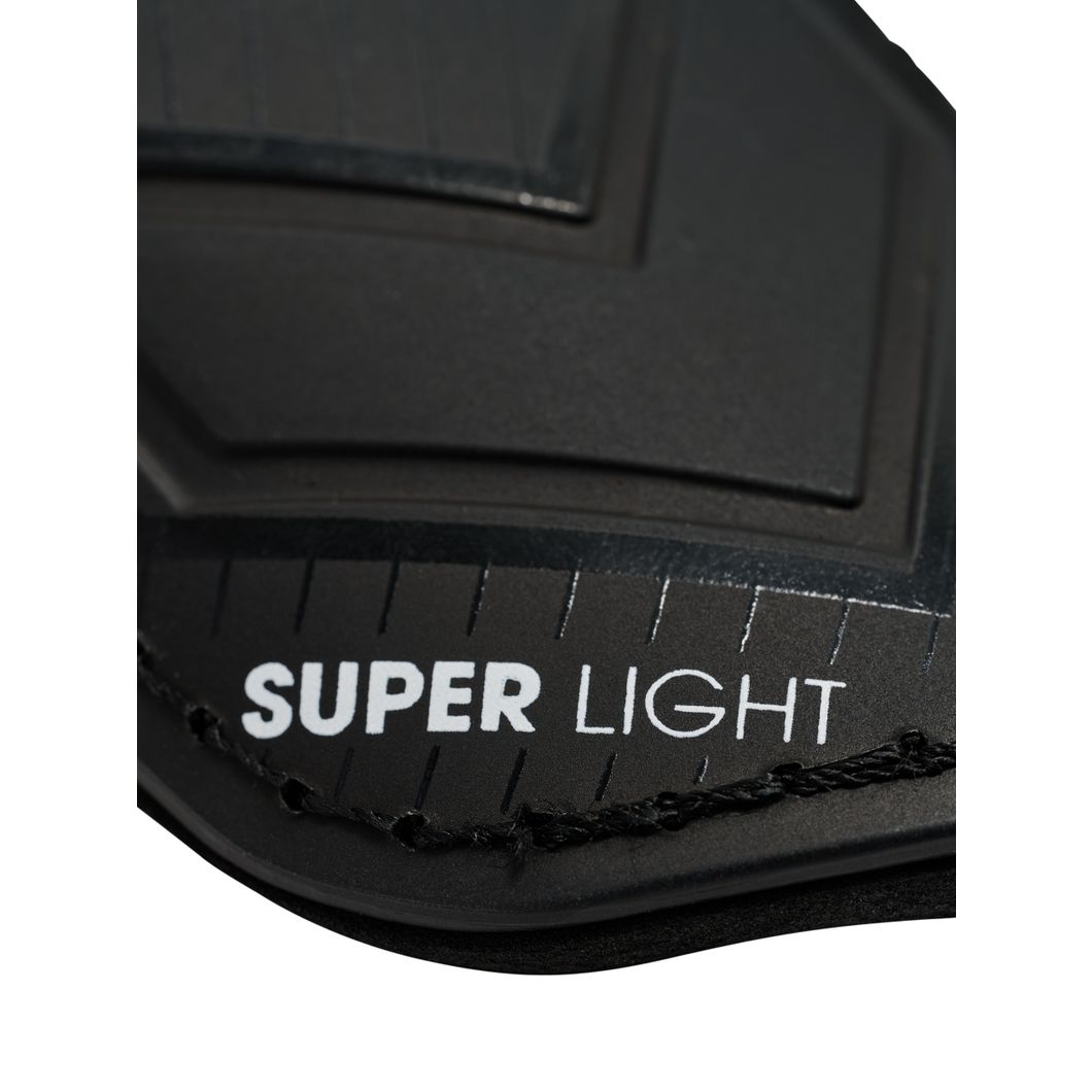 Super Light Schienbeinschoner