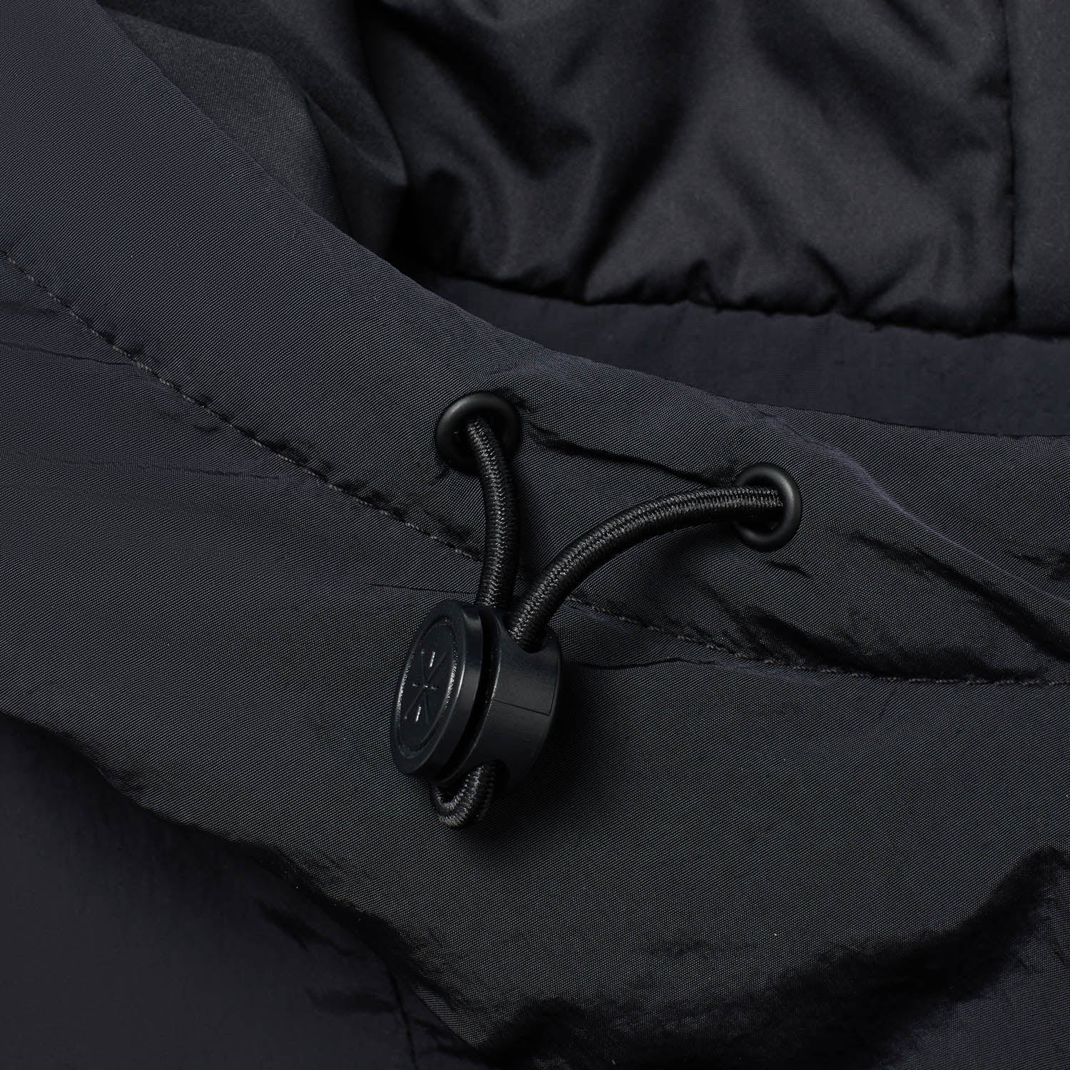 Unisex Jacke mit Kapuze Wade x Primaloft - schwarz - AJMT103-1