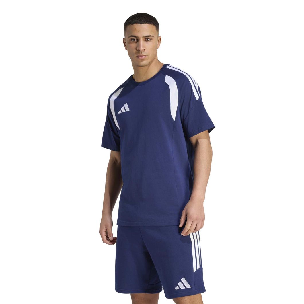 Tiro 26L Shorts