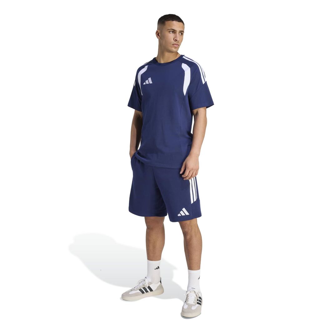 Tiro 26L Shorts