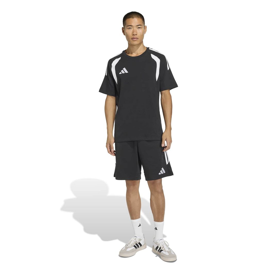 Tiro 26L Shorts