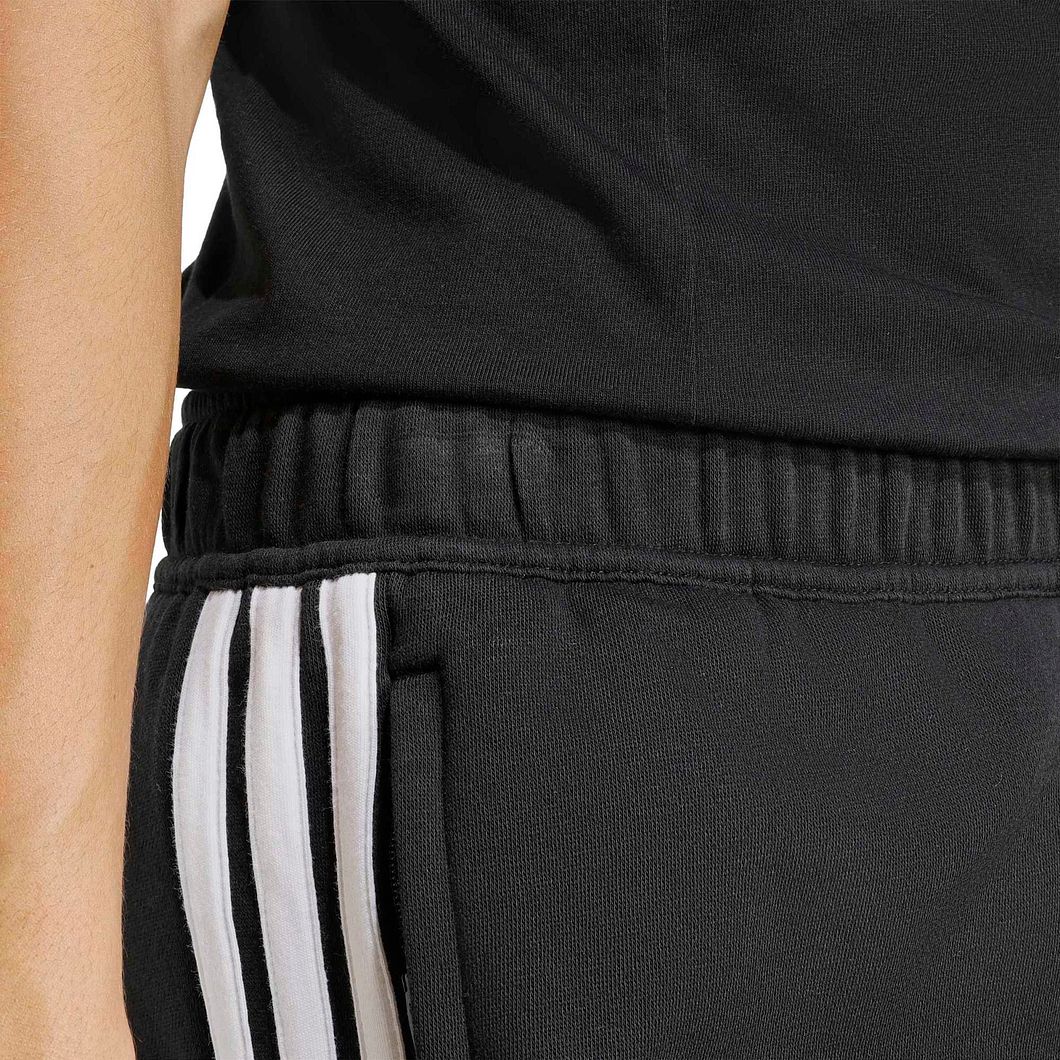 Tiro 26L Shorts Damen