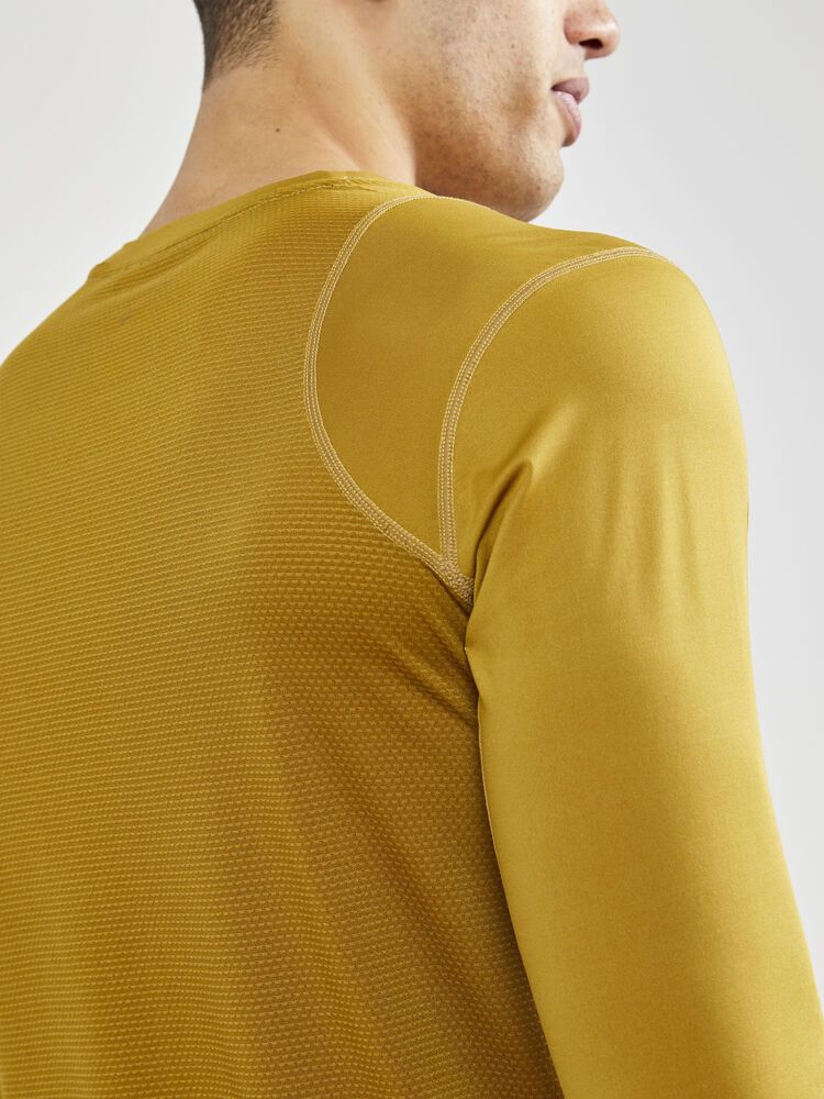 Adv Essence Longsleeve Tee