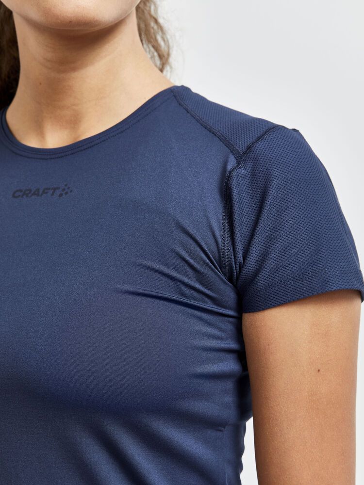 Adv Essence Slim Tee Damen