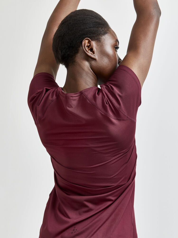 Adv Essence Slim Tee Damen