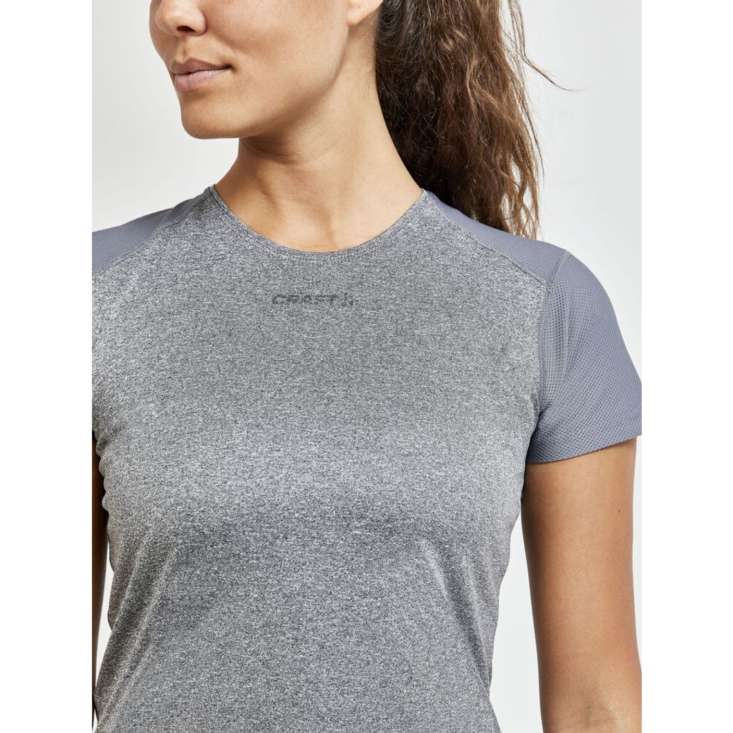 Adv Essence Slim Tee Damen