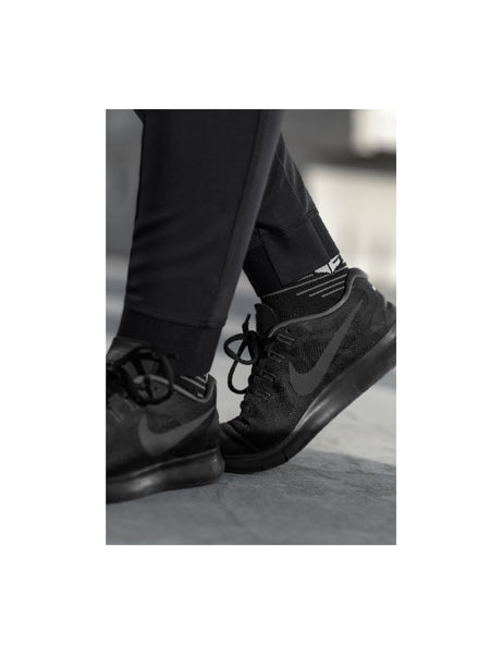 Essential Sweathose Damen schwarz