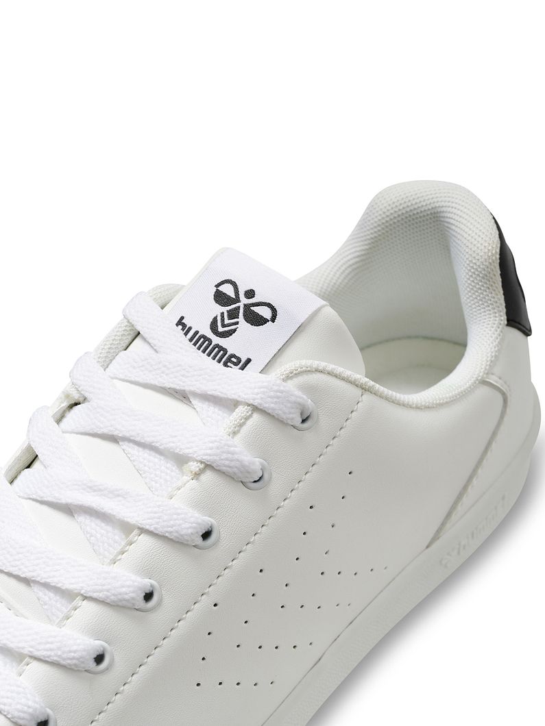 BUSAN Sneaker