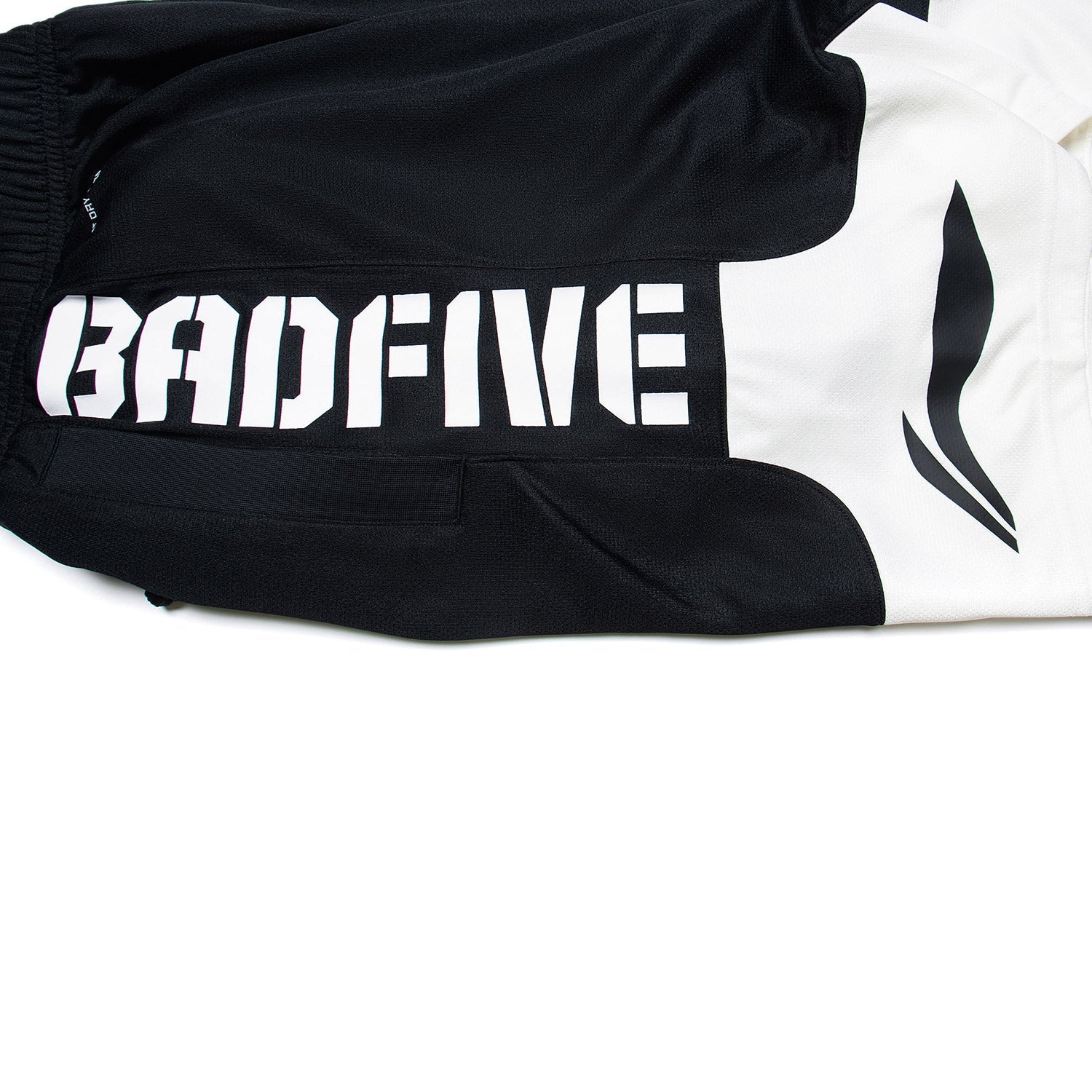 Unisex Basketball-Short "Anti-Warrior" Badfive BIG Schwarz-Weiß - AAPT045-1