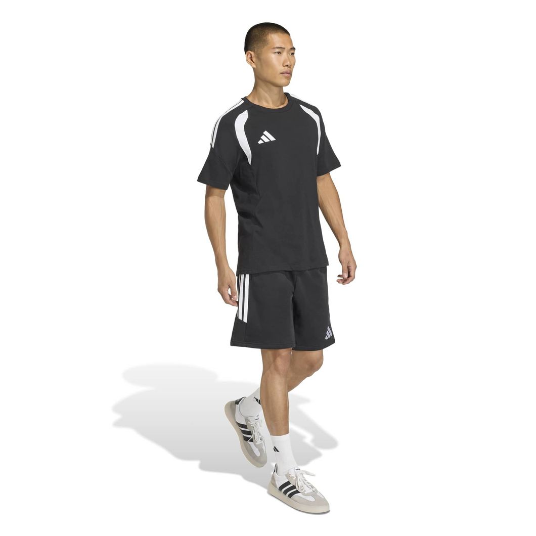 Tiro 26L Shorts