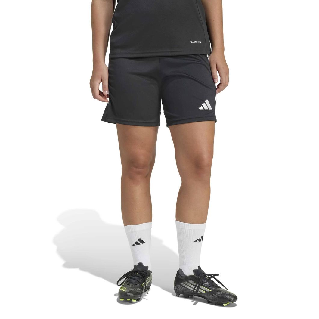 Tiro 26L Shorts Damen