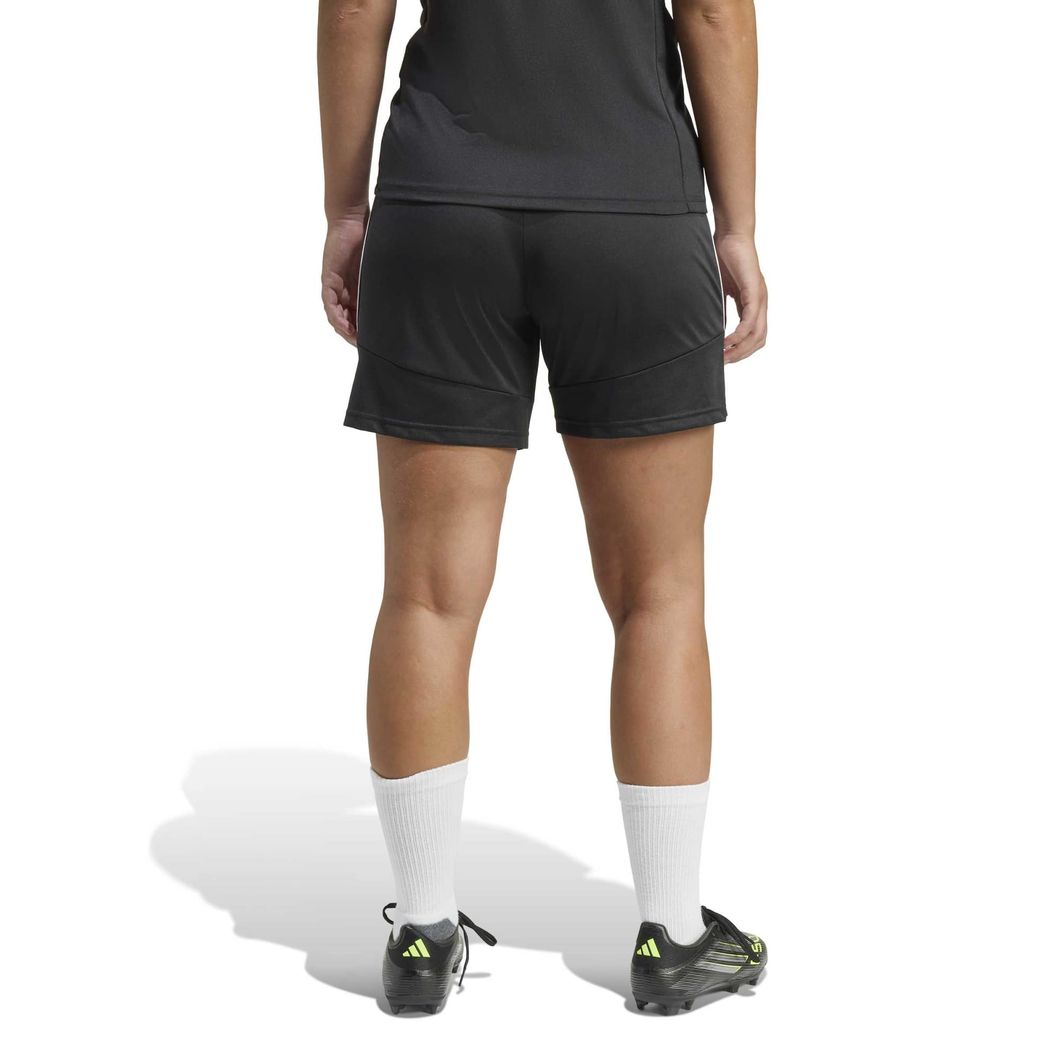 Tiro 26L Shorts Damen