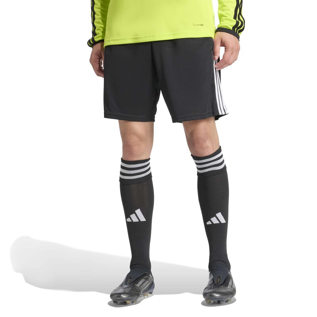 Referee 26 Short