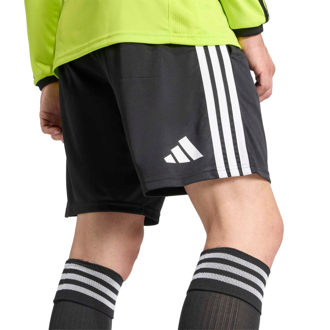 Referee 26 Short
