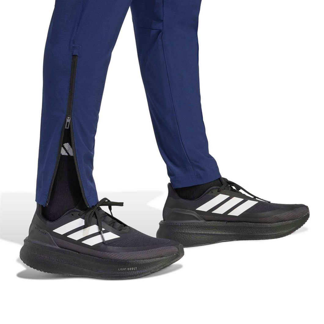 Tiro Travel Trainingshose